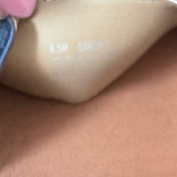 Tommy Bahama André Assous Allison Wedges - Picture 10 of 10